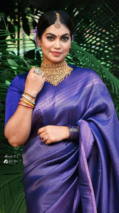 Soft Violet Banarasi Saree Shimmering Copper Zari Luxurious Brocade Blouse Flattering Drape