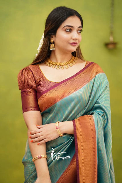 Gleaming Rama & Maroon Pure Silk Saree with Exquisitely Tailored Blouse